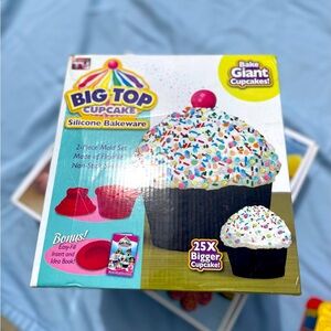 Big Top Giant Cupcake silicone mold